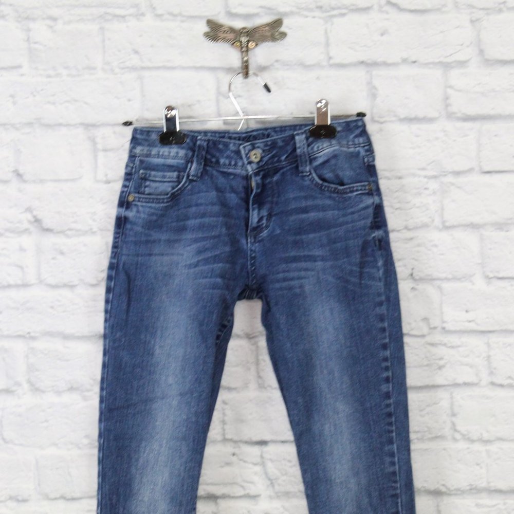 ARIZONA JEANS Folded Hem Tapered Cropped Jean Sz 1 - Picture 2 of 11